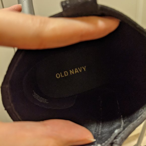 Old Navy Waterproof Booties - Picture 3 of 13